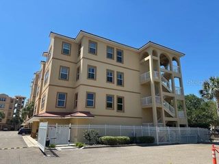 606 WELLS COURT 302, Clearwater, FL 33756