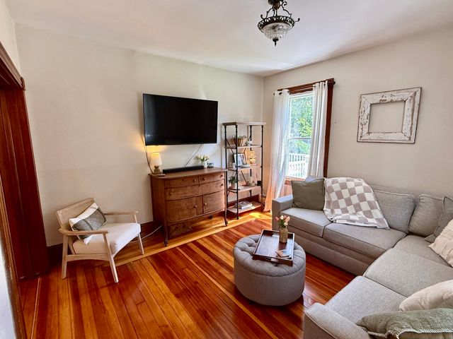 158 Main St, Millville, MA 01529
