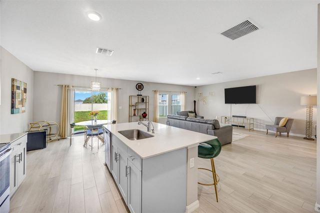 7571 FREESIA TRACE, Wesley Chapel, FL 33545