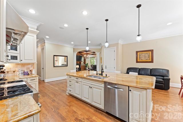 5511 Carmel Road, Charlotte, NC 28226