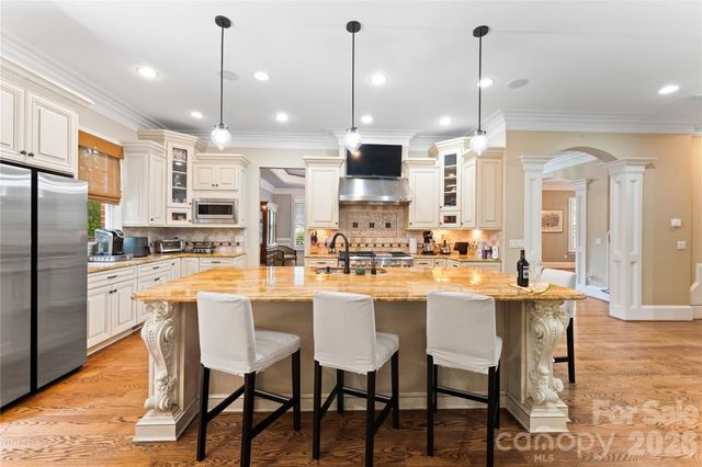 5511 Carmel Road, Charlotte, NC 28226