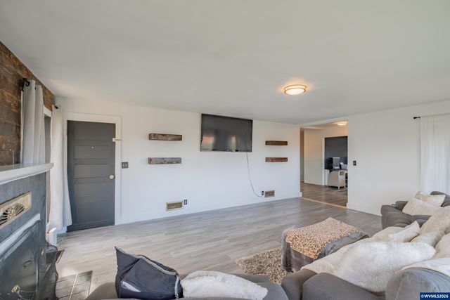 160 Tangent St, Lebanon, OR 97355