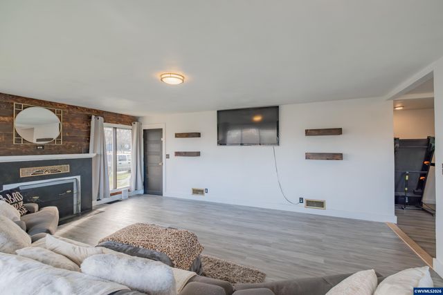 160 Tangent St, Lebanon, OR 97355