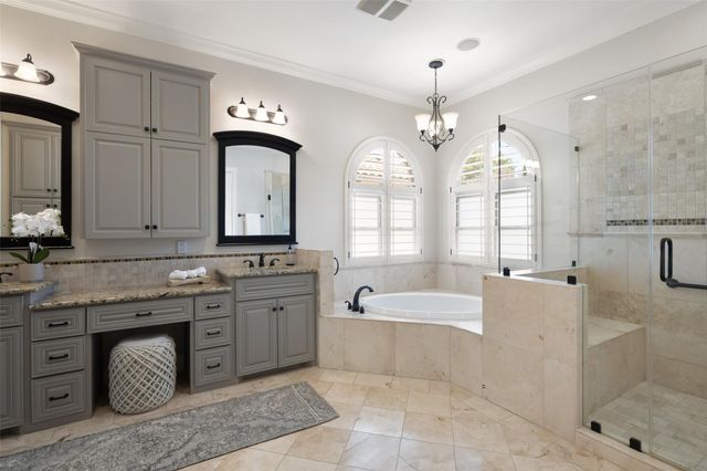 110 Golden Bear DR, Austin, TX 78738