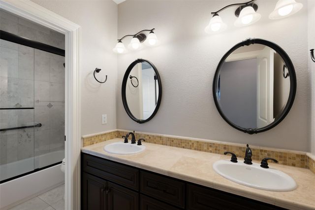 110 Golden Bear DR, Austin, TX 78738