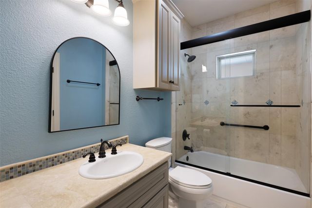 110 Golden Bear DR, Austin, TX 78738