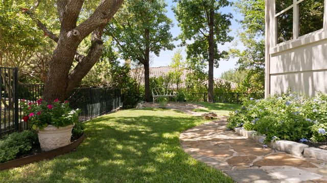 110 Golden Bear DR, Austin, TX 78738