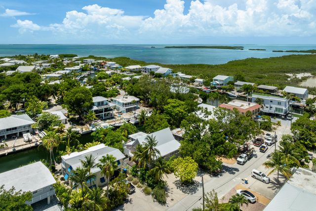 251 Pueblo Street, Plantation Key, FL 33070