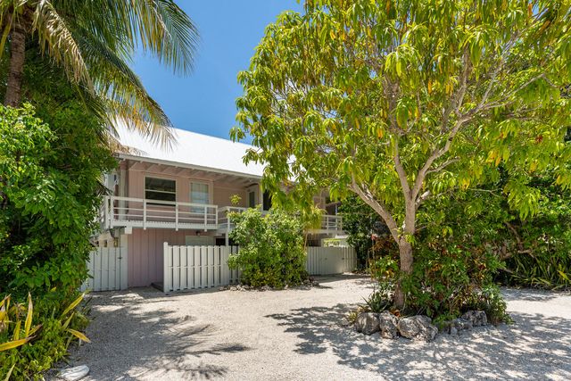 251 Pueblo Street, Plantation Key, FL 33070