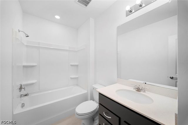 270 silent lake DR, Lehigh Acres, FL 33936