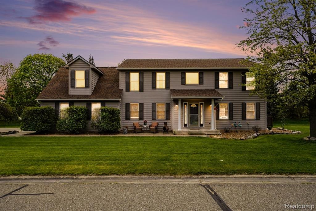 9270 Anacapa Bay Drive, Pinckney, MI 48169