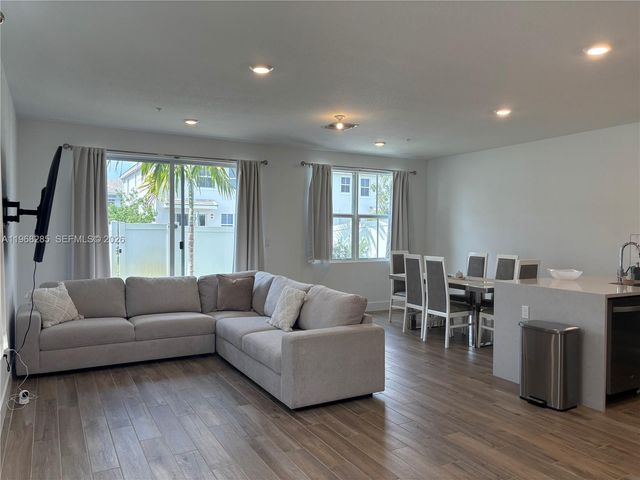 146 SW 170th Ave 146, Pembroke Pines, FL 33027