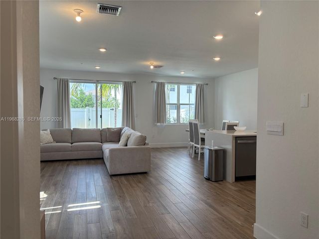 146 SW 170th Ave 146, Pembroke Pines, FL 33027