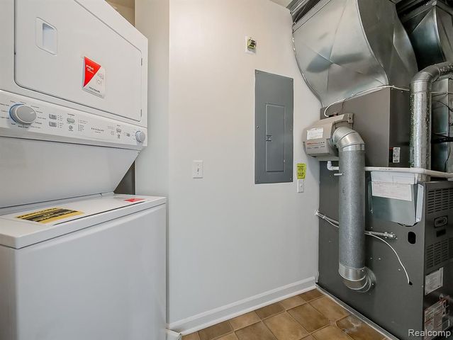 245 Wright Street, Wixom, MI 48393