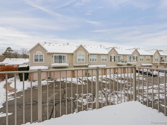 245 Wright Street, Wixom, MI 48393