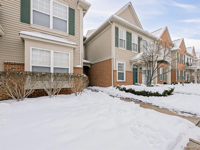 245 Wright Street, Wixom, MI 48393