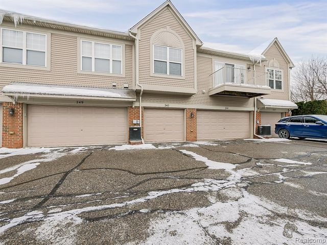 245 Wright Street, Wixom, MI 48393