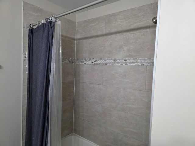 1545 Thornfield Lane 1, Roselle, IL 60172