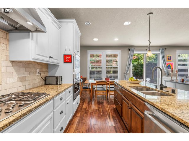 16850 Sw LEDGESTONE Dr, Beaverton, OR 97007