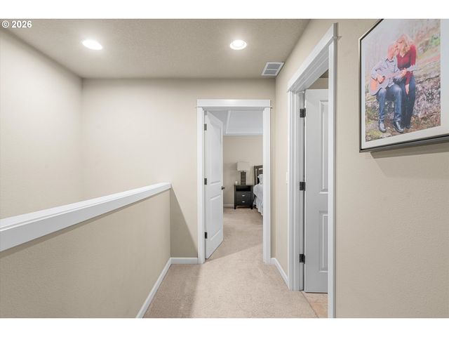 16850 Sw LEDGESTONE Dr, Beaverton, OR 97007