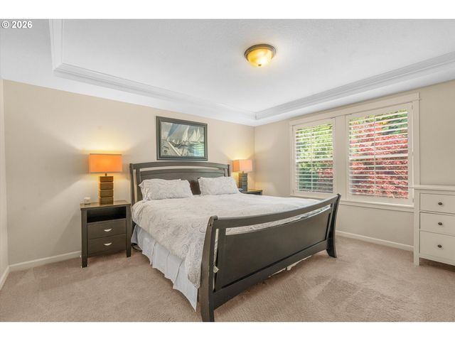 16850 Sw LEDGESTONE Dr, Beaverton, OR 97007