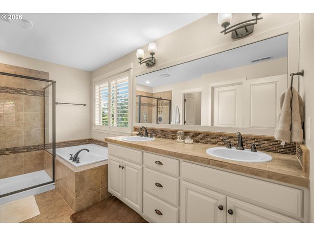 16850 Sw LEDGESTONE Dr, Beaverton, OR 97007