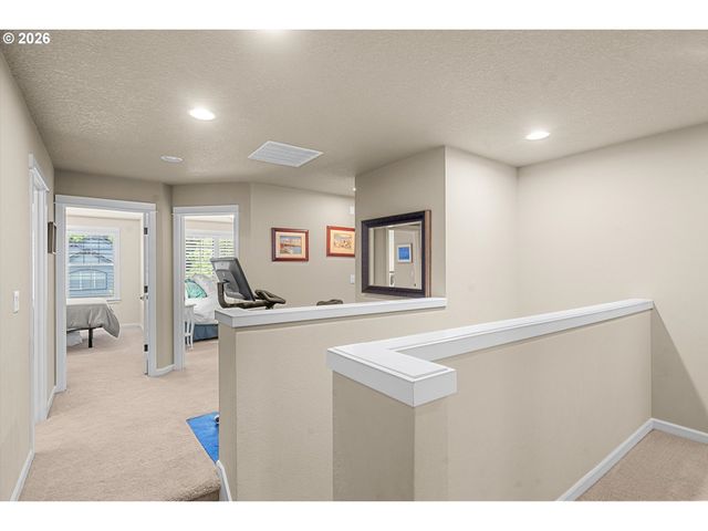 16850 Sw LEDGESTONE Dr, Beaverton, OR 97007