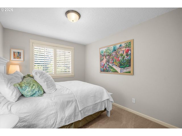 16850 Sw LEDGESTONE Dr, Beaverton, OR 97007