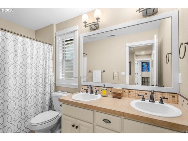 16850 Sw LEDGESTONE Dr, Beaverton, OR 97007