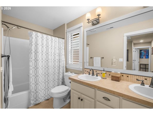 16850 Sw LEDGESTONE Dr, Beaverton, OR 97007