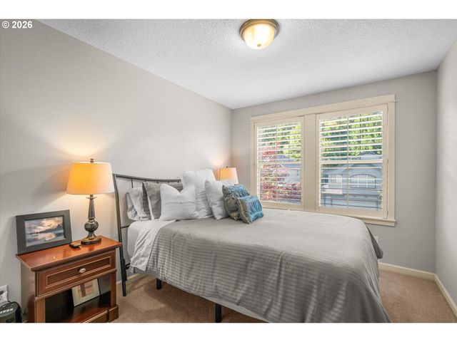 16850 Sw LEDGESTONE Dr, Beaverton, OR 97007