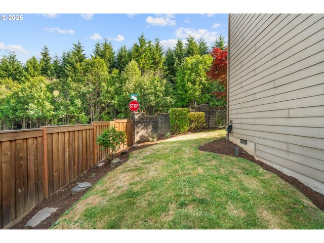 16850 Sw LEDGESTONE Dr, Beaverton, OR 97007