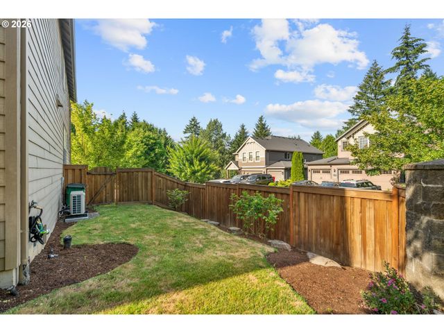 16850 Sw LEDGESTONE Dr, Beaverton, OR 97007