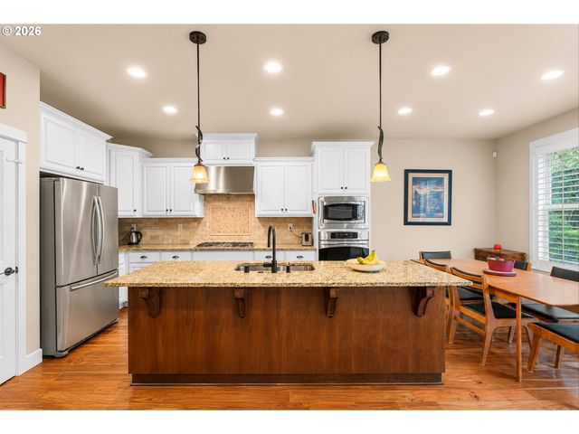 16850 Sw LEDGESTONE Dr, Beaverton, OR 97007
