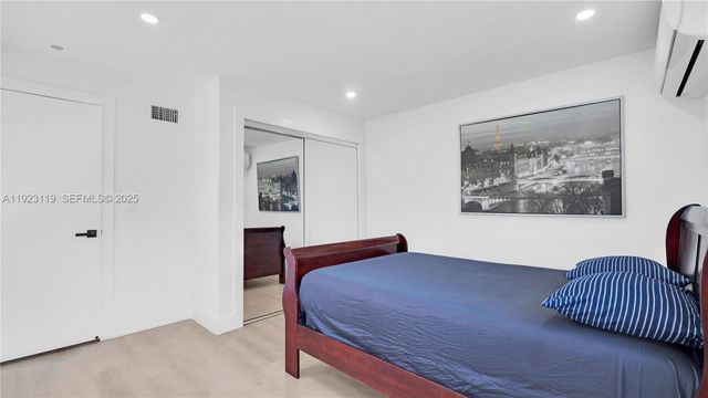 32 SW 9th St 2, Hallandale Beach, FL 33009