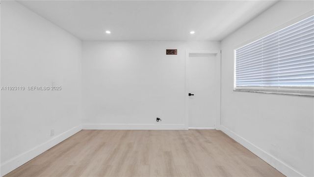 32 SW 9th St 2, Hallandale Beach, FL 33009