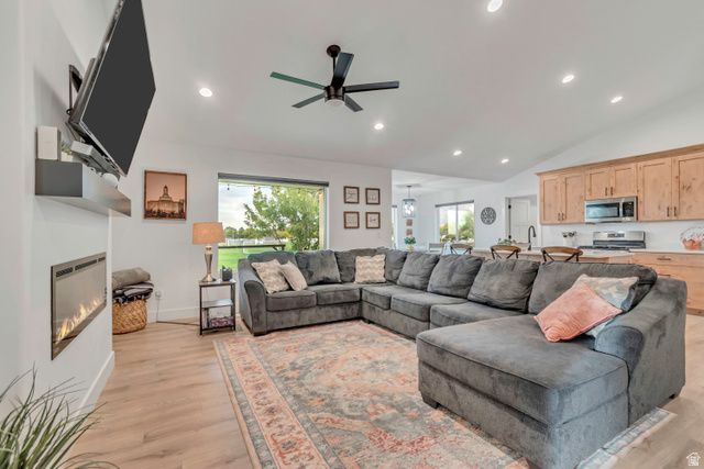 255 E VENTURA BLVD, Stansbury Park, UT 84074