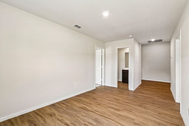 3512 Kingdom Drive, Denton, TX 76208