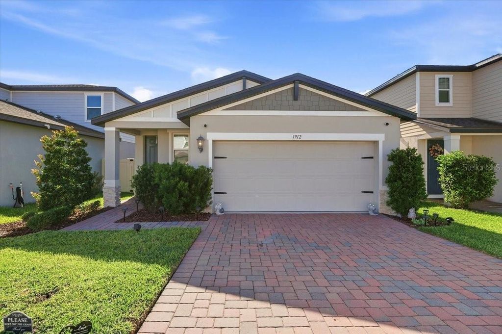 1912 CARNOSTIE ROAD, Winter Haven, FL 33884