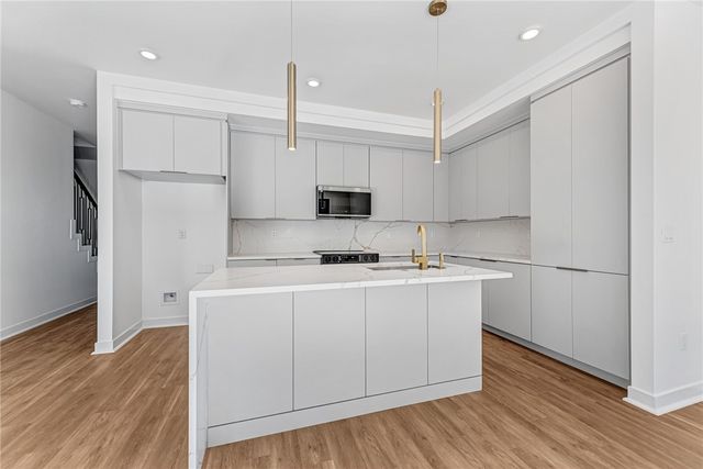 1121 Emilia Avenue, Lowell, AR 72745