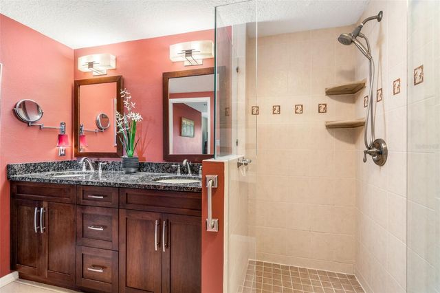 2725 TERRA CEIA BAY BOULEVARD 207, Palmetto, FL 34221