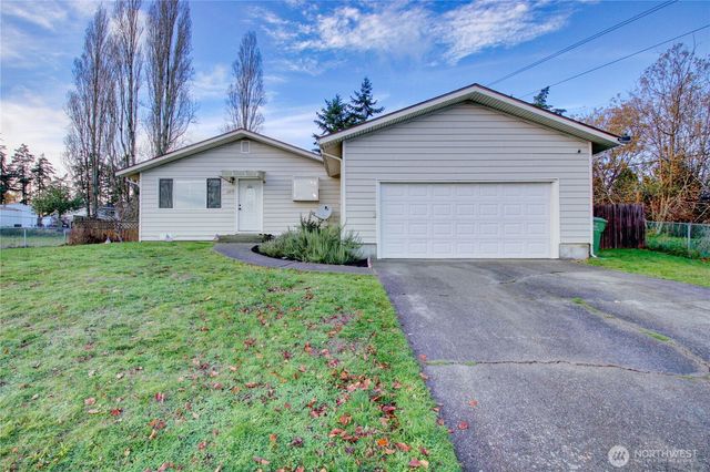 388 NW 11th Court, Oak Harbor, WA 98277