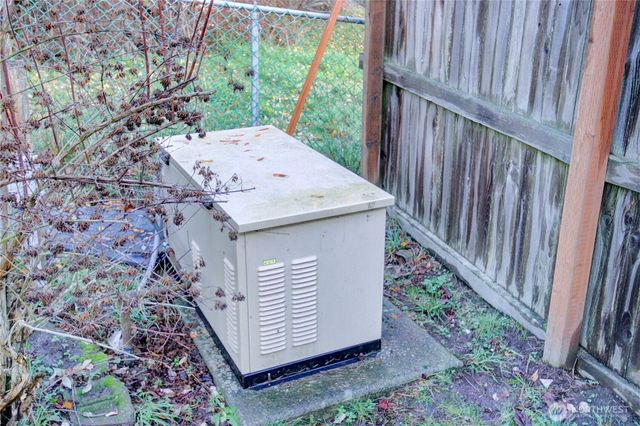 388 NW 11th Court, Oak Harbor, WA 98277