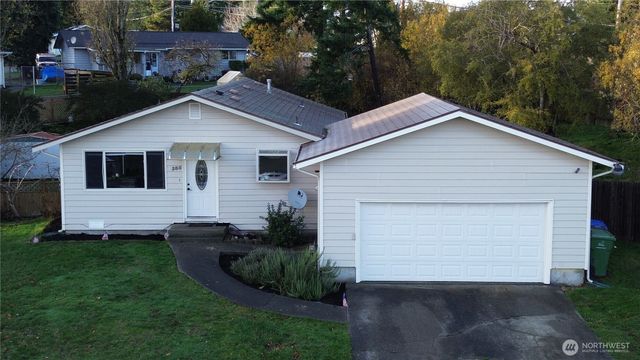 388 NW 11th Court, Oak Harbor, WA 98277