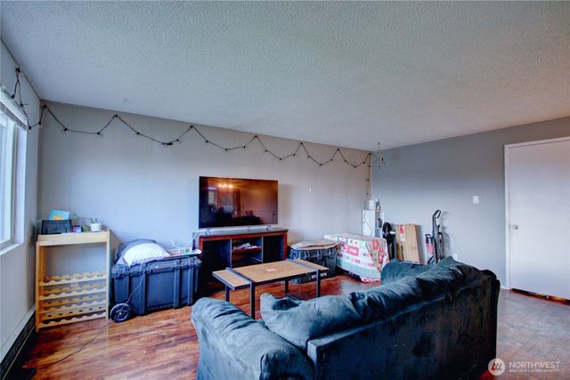 388 NW 11th Court, Oak Harbor, WA 98277