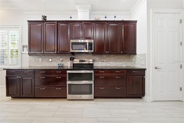 234 36TH AVENUE NE, St Petersburg, FL 33704