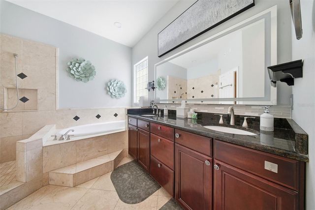 234 36TH AVENUE NE, St Petersburg, FL 33704