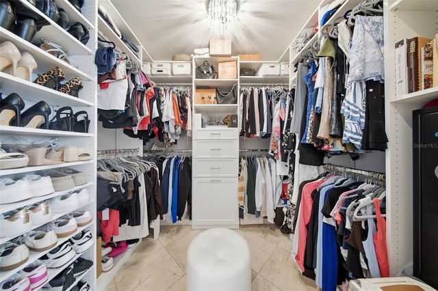 234 36TH AVENUE NE, St Petersburg, FL 33704