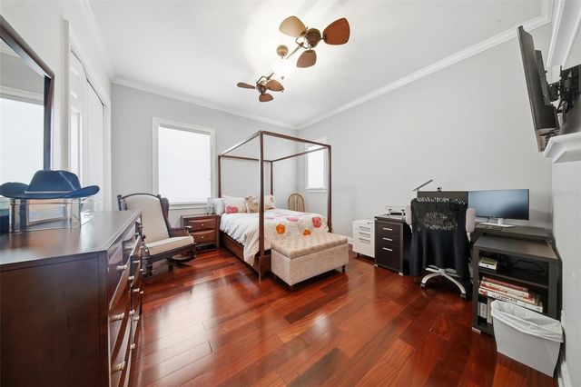 234 36TH AVENUE NE, St Petersburg, FL 33704