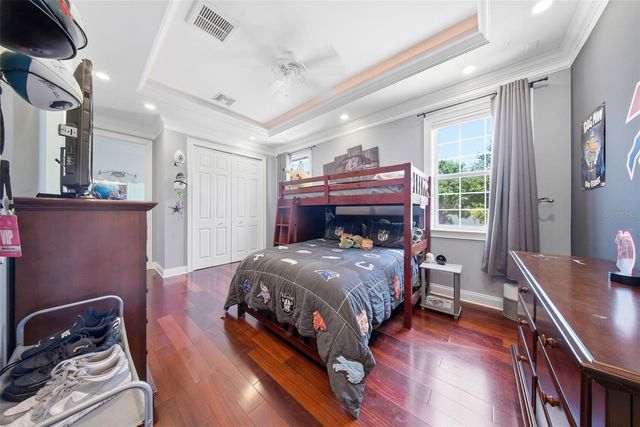 234 36TH AVENUE NE, St Petersburg, FL 33704